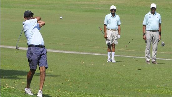 SWING IT LIKE AGNISH: Dr Agnish Rajesh (left) and Monty Pooni of Empire Inc beat the Sleepy Owl Chargers duo, Lt Gen Praveen Bakshi (retd) and Brig HS Gill (retd) in a tight match of Chandigarh Golf League on Sunday. (Keshav Singh/HT)