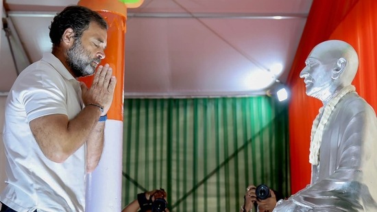 Congress leader Rahul Gandhi pays tribute to Mahatma Gandhi at Khadi Gramodyog, Badanavalu, in Karnataka on Sunday, (PTI) Congress leader Rahul Gandhi pays tribute to Mahatma Gandhi at Khadi Gramodyog, Badanavalu, in Karnataka on Sunday, (PTI)