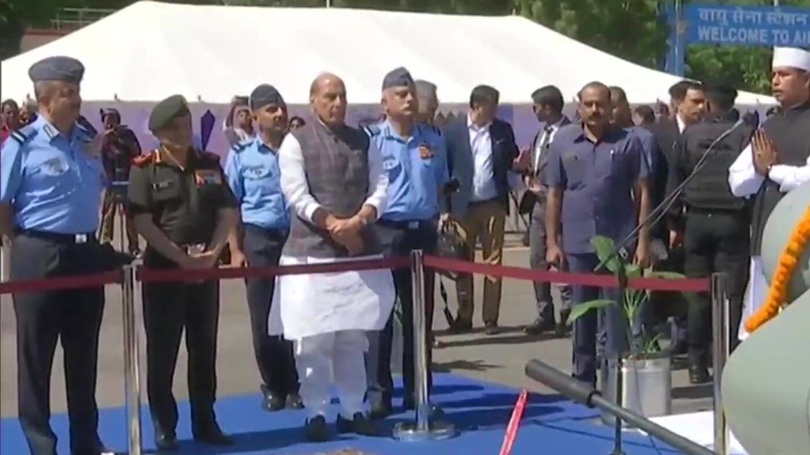 a-milestone-rajnath-on-induction-of-made-in-india-light-combat-helicopters