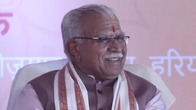 Gurugram, India - Sept. 17, 2022: Haryana chief minister Manohar Lal Khattar with Gurugram MP Rao Inderjit Singh during Vishwakarma Day celebrations at Leisure Valley Ground, in Gurugram, India, on Saturday, September 17, 2022. (Photo by Vipin Kumar/ Hindustan Times) (Hindustan Times) Gurugram, India - Sept. 17, 2022: Haryana chief minister Manohar Lal Khattar with Gurugram MP Rao Inderjit Singh during Vishwakarma Day celebrations at Leisure Valley Ground, in Gurugram, India, on Saturday, September 17, 2022. (Photo by Vipin Kumar/ Hindustan Times) (Hindustan Times)