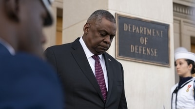 China-Taiwan Conflict: Secretary of Defense Lloyd Austin walks down the stairs &nbsp;at the Pentagon. (AP)