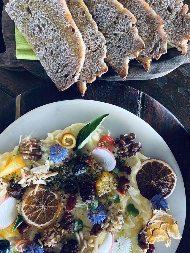 Try sourdough bread, toasted bread, French bread and biscottis with butter boards Try sourdough bread, toasted bread, French bread and biscottis with butter boards