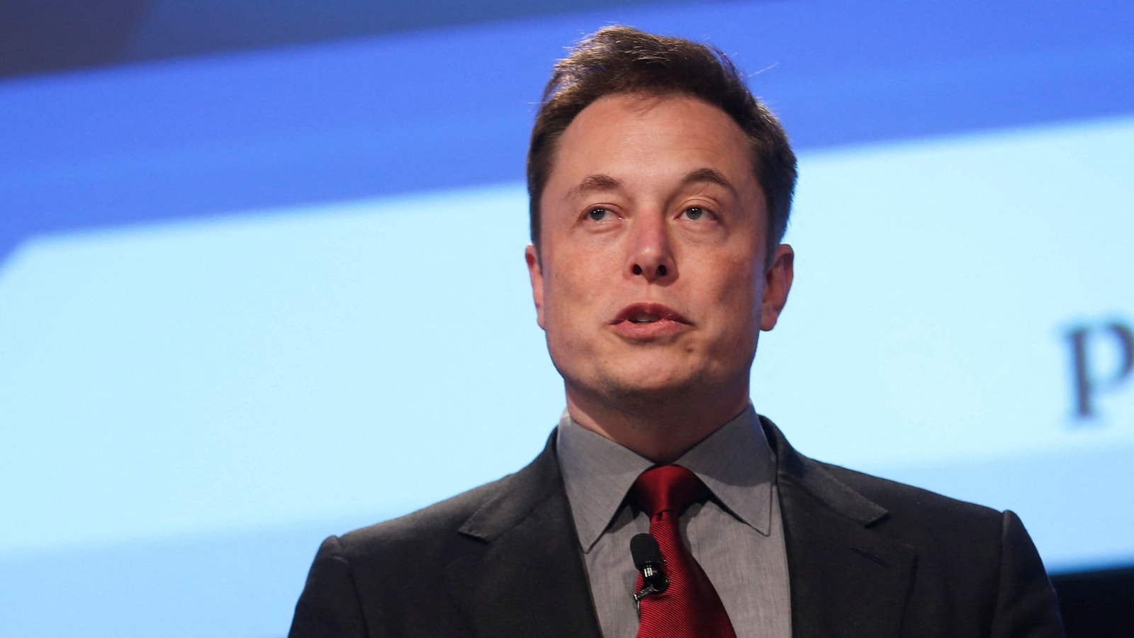 Elon Musk could go forward with .20 a share Twitter deal, buying and selling halted: Report
