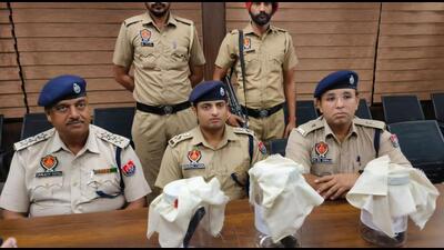 Mansa police recovered three weapons including a .450 bore revolver, .32 bore pistol and 9mm pistol, from the residence of Pritpal Singh, the cop dismissed on helping Tinu flee. (HT Photo) Mansa police recovered three weapons including a .450 bore revolver, .32 bore pistol and 9mm pistol, from the residence of Pritpal Singh, the cop dismissed on helping Tinu flee. (HT Photo)