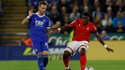 &nbsp;Leicester City's James Maddison in action with Nottingham Forest's Serge Aurier&nbsp; (Action Images via Reuters)