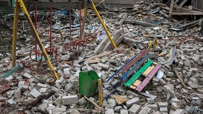 Russia-Ukraine War: A yard of a destroyed apartment building in Ukraine. (AFP) Russia-Ukraine War: A yard of a destroyed apartment building in Ukraine. (AFP)