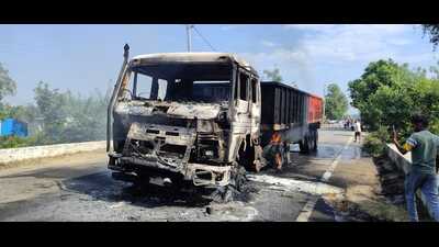Two cousins crushed to death in Yamunanagar