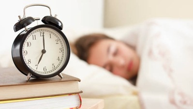 Setting a sleep schedule can help adolescents get more sleep: Study (istockphoto)