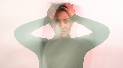 Strange physical sensations and how anxiety is linked to them (Unsplash) Strange physical sensations and how anxiety is linked to them (Unsplash)