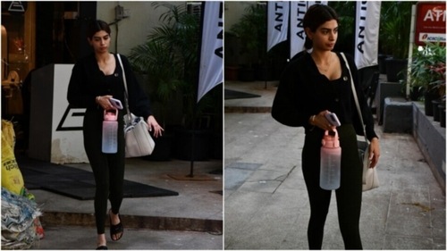 Khsuhi sported a black-on-black look for midweek workouts. (HT Photos/Varinder Chawla)