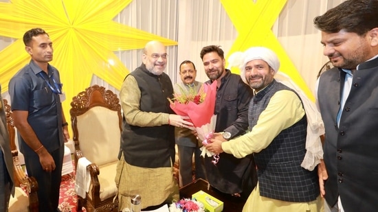 Shah also met with Gurjar, Bakarwal and Pahari Samaj.(Twitter/ Amit Shah)