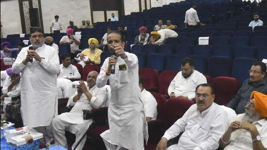 City councillors and legislators were involved in heated arguments during the Ludhiana MC’s General House meeting at Guru Nanak Bhawan. (Gurpreet Singh/HT)