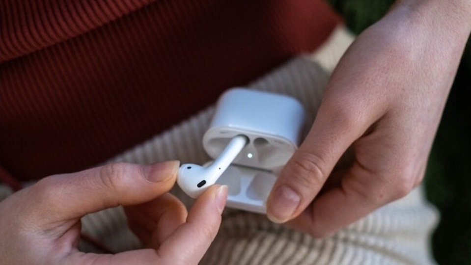 Best earbuds under <span class='webrupee'>₹</span>1500
