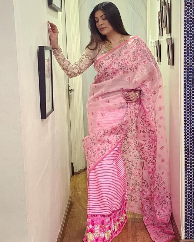 Sushmita Sen in a delicate silk saree (Photo: Instagram) Sushmita Sen in a delicate silk saree (Photo: Instagram)