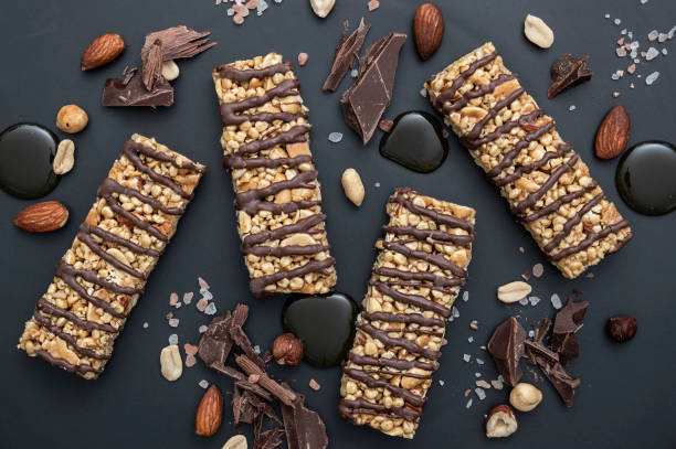 Chocolate Peanut Butter Protein Bars(istockphoto)