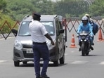 Driving under the influence of alcohol is a common traffic hazard which often creeps up during the festive season.(Representative image) Driving under the influence of alcohol is a common traffic hazard which often creeps up during the festive season.(Representative image)