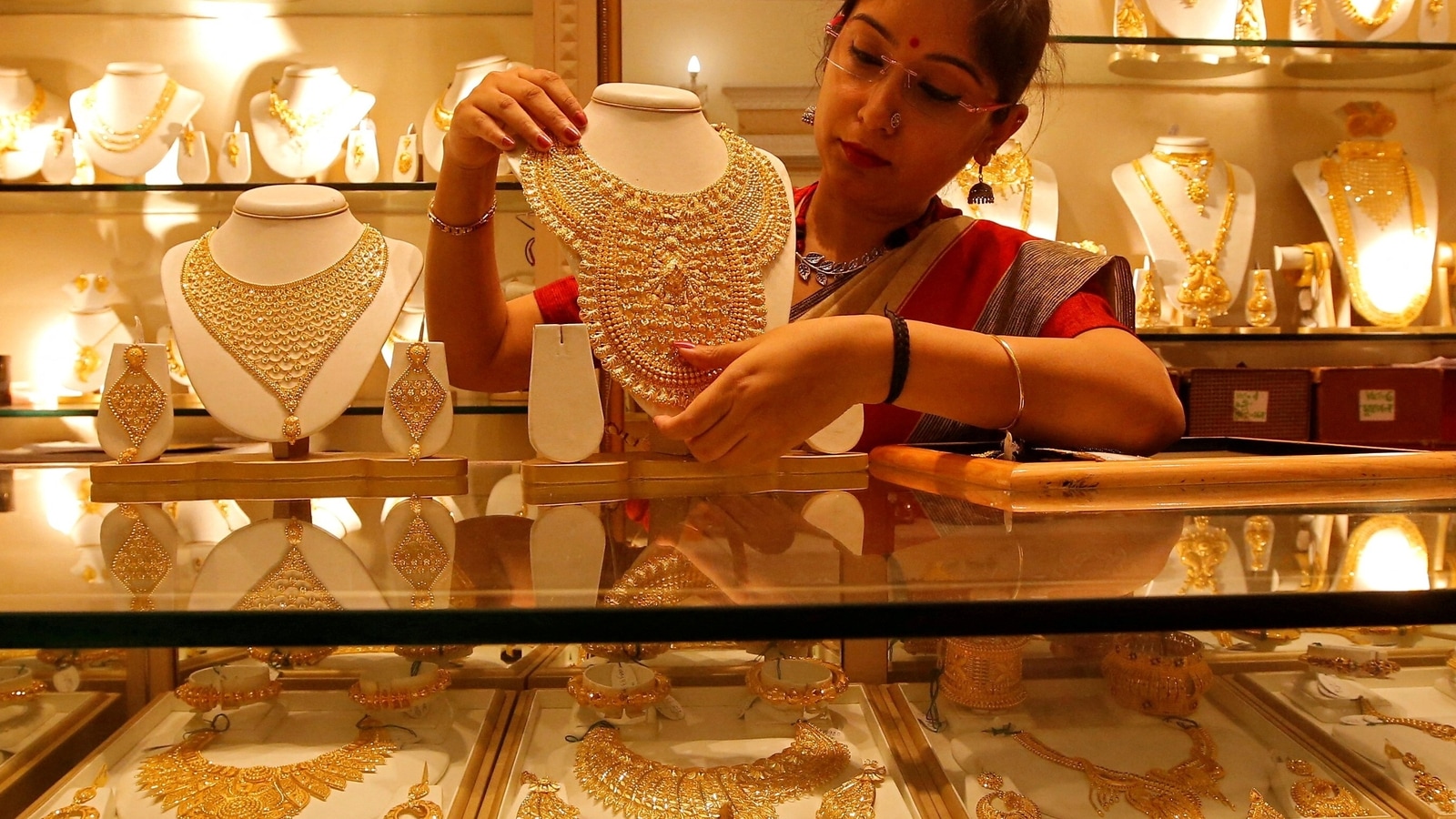 gold-and-silver-price-today-on-dussehra-here-are-the-rates-for-your