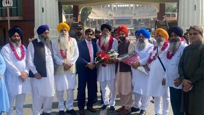 SGPC panel being welcomed in Pakistan on Wednesday. (HT Photo)