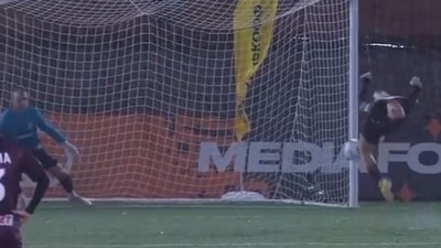 Norik Avdalyan scores a backflip penalty kick in Russia. (Twitter) Norik Avdalyan scores a backflip penalty kick in Russia. (Twitter)