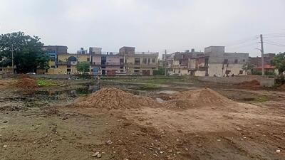 The councillor of Ward No. 14, which includes this undeveloped park in Dhanas, has spent only ₹2 lakh of the total ₹60 lakh ward development fund allocated till September. (HT Photo) The councillor of Ward No. 14, which includes this undeveloped park in Dhanas, has spent only ₹2 lakh of the total ₹60 lakh ward development fund allocated till September. (HT Photo)