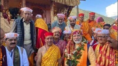 Prime Minister Narendra Modi participating in Kullu Dussehra celebrations at Dhalpur ground in Kullu on Wednesday. (HT Photo) Prime Minister Narendra Modi participating in Kullu Dussehra celebrations at Dhalpur ground in Kullu on Wednesday. (HT Photo)