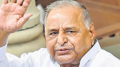 **EDS: FILE PHOTO** New Delhi: In this Aug. 5, 2017 file photo SP founder Mulayam Singh Yadav. SP patron Yadav's health remains critical as he undergoes treatment at Medanta Hospital, on Tuesday, Oct. 4, 2022. (PTI Photo/Kamal Singh)(PTI10_04_2022_000062A) (PTI) **EDS: FILE PHOTO** New Delhi: In this Aug. 5, 2017 file photo SP founder Mulayam Singh Yadav. SP patron Yadav's health remains critical as he undergoes treatment at Medanta Hospital, on Tuesday, Oct. 4, 2022. (PTI Photo/Kamal Singh)(PTI10_04_2022_000062A) (PTI)
