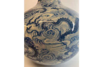 The Tianqiuping Chinese vase that was solve for millions. (Osenat) The Tianqiuping Chinese vase that was solve for millions. (Osenat)
