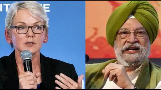 Union petroleum minister Hardeep S Puri (right) and US energy secretary Jennifer Granholm. (File Photos) Union petroleum minister Hardeep S Puri (right) and US energy secretary Jennifer Granholm. (File Photos)