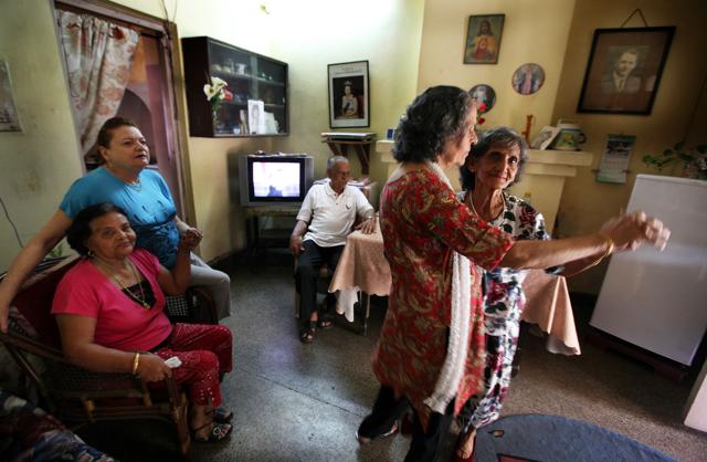 Philomena Teresa Berkeley and Valerie Beecham, residents of the Grant Govan old age home in Delhi, dance. (Raj K Raj/HT Photo) Philomena Teresa Berkeley and Valerie Beecham, residents of the Grant Govan old age home in Delhi, dance. (Raj K Raj/HT Photo)
