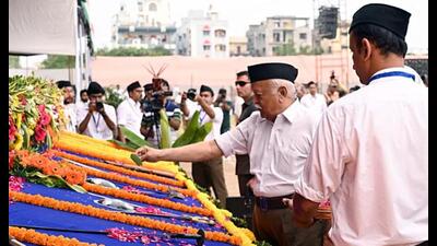 Rashtriya Swayamsevak Sangh (RSS) chief Mohan Bhagwat performs the Shastra Puja during Vijaya Dashami festival, in Nagpur on Wednesday. (ANI Photo) Rashtriya Swayamsevak Sangh (RSS) chief Mohan Bhagwat performs the Shastra Puja during Vijaya Dashami festival, in Nagpur on Wednesday. (ANI Photo)