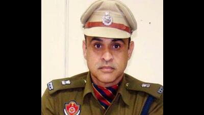 Punjab Police assistant inspector general of police (AIG) Ashish Kapoor, who was arrested in Mohali on Thursday for taking a bribe of ₹1 crore. (HT Photo) Punjab Police assistant inspector general of police (AIG) Ashish Kapoor, who was arrested in Mohali on Thursday for taking a bribe of ₹1 crore. (HT Photo)