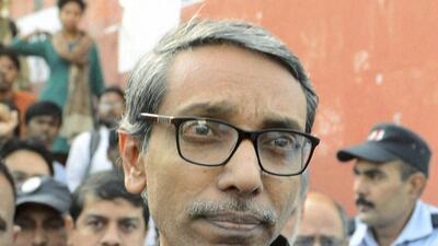 New Delhi: Jawaharlal Nehru University (JNU) Vice-Chancellor M Jagadesh Kumar coming out of the office at JNU in New Delhi on Thursday after being gheraoed since Wednesday by students protesting over a missing varsity student Najeeb. PTI Photo (PTI10_20_2016_000288B) (PTI)