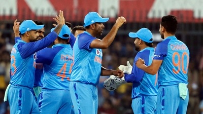 Team India players in action during the 3rd T20I against South Africa (ANI)