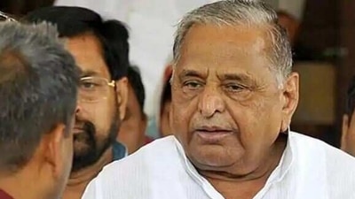 Due to a deterioration in his health, the veteran politician was admitted to the private hospital in Gurugram on Sunday. (HT Photo )