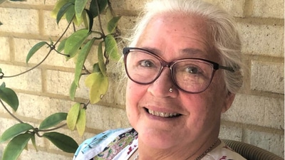Nafisa Ali in her old hairstyle. Nafisa Ali in her old hairstyle.