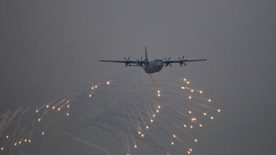 Air warriors demonstrate their skills during the full-dress rehearsal of the 90th Indian Air Force Day celebration at the Indian Air Force station in Chandigarh on Thursday. (Ravi Kumar/ HT Photo) Air warriors demonstrate their skills during the full-dress rehearsal of the 90th Indian Air Force Day celebration at the Indian Air Force station in Chandigarh on Thursday. (Ravi Kumar/ HT Photo)