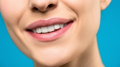 According to CDC, nearly half (46%) of all adults aged 30 years or older show signs of gum disease while severe gum disease affects about 9% of adults According to CDC, nearly half (46%) of all adults aged 30 years or older show signs of gum disease while severe gum disease affects about 9% of adults