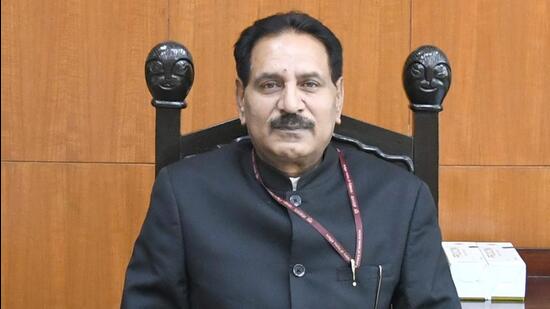Chandigarh adviser Dharam Pal said they will be occupied with VIPs over the coming days, which is why the meeting was postponed. However, a meeting will be convened soon and councillors’ issues will be taken up. (HT Photo)