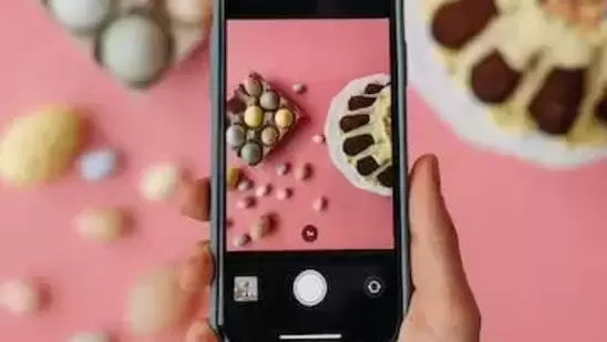 Realme mobile phone(https://www.pexels.com) Realme mobile phone(https://www.pexels.com)