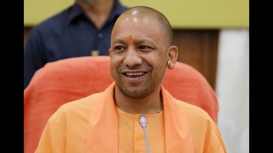 CM Yogi also laid emphasis on seeking the cooperation of private sector investors in road construction. (HT FILE PHOTO)