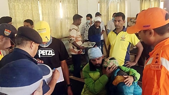 The first group of mountaineering trainees evacuated after an avalanche hit Draupadi's Danda-2 mountain at ITBP Matli hospital, in Uttarkashi. (HT file)