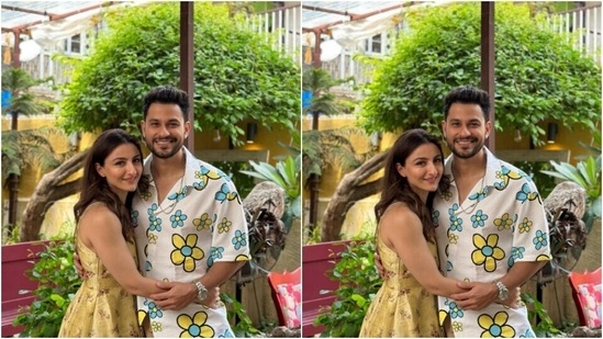 सोहा और कुणाल ने एक-दूसरे को गले लगाते हुए एक सुंदर जोड़ी बनाई। (Instagram/@sakpataudi)