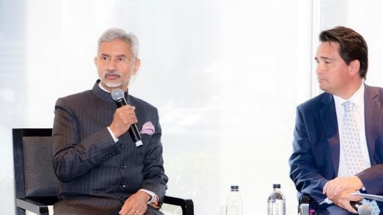 New Zealand Visa Delay: Foreign minister S Jaishankar raised concerns over visa delay. New Zealand Visa Delay: Foreign minister S Jaishankar raised concerns over visa delay.