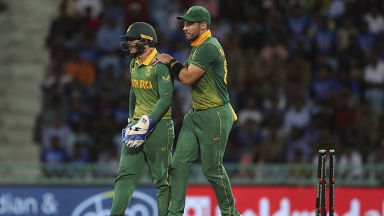 South Africa wicketkeeper Quinton de Kock and teammate Janneman Malan celebrate the dismissal of Ruturaj Gaikwad during the first ODI(AP)