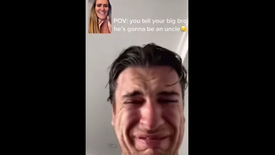 This man cried tears of joy after learning that he will become an uncle.(Instagram/@goodnews_movement)