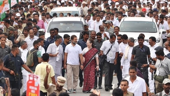 On Wednesday, Sonia Gandhi also visited the Bheemanakolli Temple in Begur village to offer prayers on the occasion of Dussehra.(Twitter/@INCIndia)