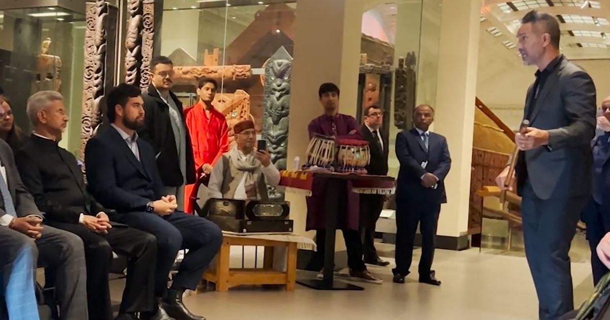 Video grab of the performance shared by EAM S Jaishankar on Twitter.