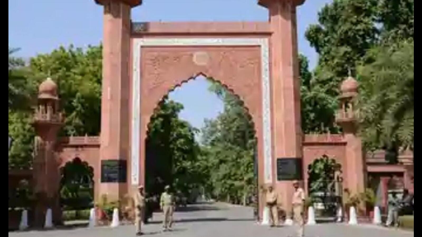 Scuffle at AMU: Cops deny allegation that student was forced to chant ...