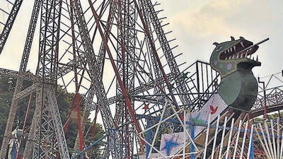 Police shut down the ride at Ludhiana’s GLADA ground and are investigating if others had flagged the ‘electric shocks’ a day prior at the Dussehra fair. (HT File) Police shut down the ride at Ludhiana’s GLADA ground and are investigating if others had flagged the ‘electric shocks’ a day prior at the Dussehra fair. (HT File)
