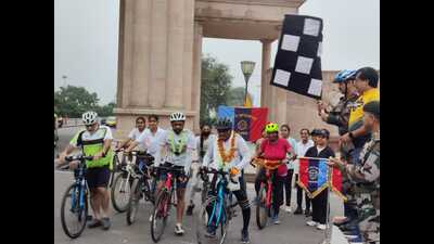 The rally being flagged off in Lucknow on Friday. (Sourced)